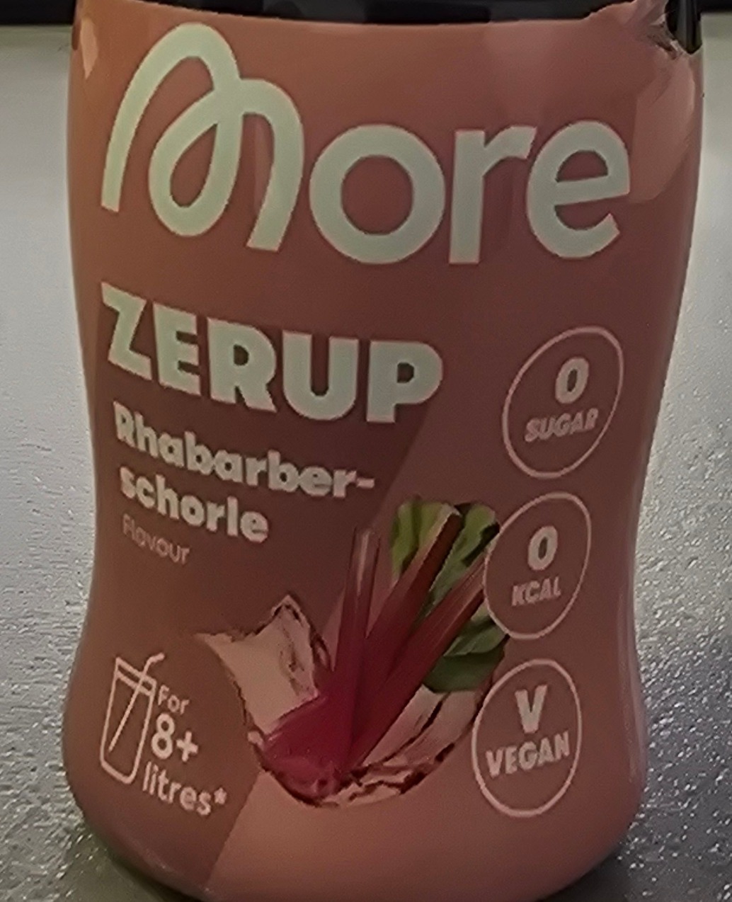 Vorderseite von Zerup Rhabarberschorle