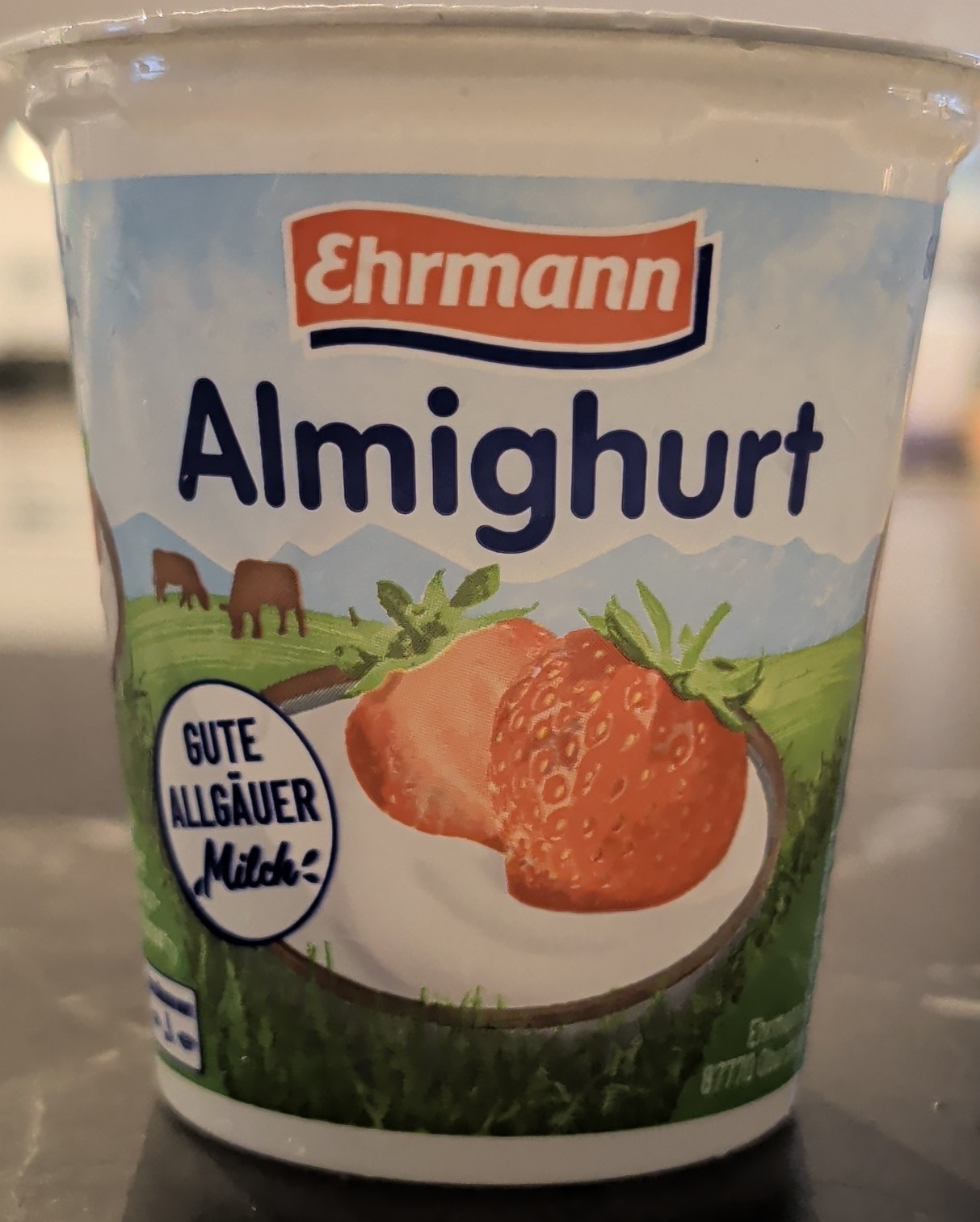 Vorderseite von Almighurt Erdbeere